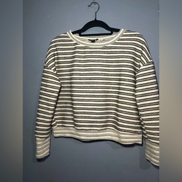 Jessica Simpson Juniors' Geena Striped Bubble-Sleeve Top, size large - Picture 1 of 5